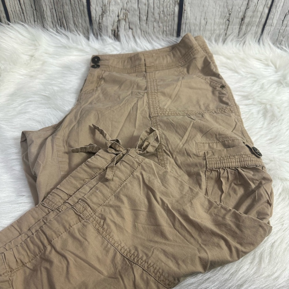 Plus Size Cargo Capri!